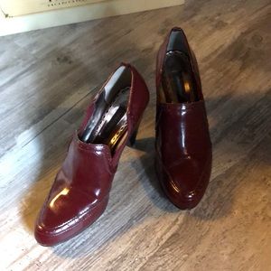 Ruby & Bloom Oxford, Oxblood, stacked heel